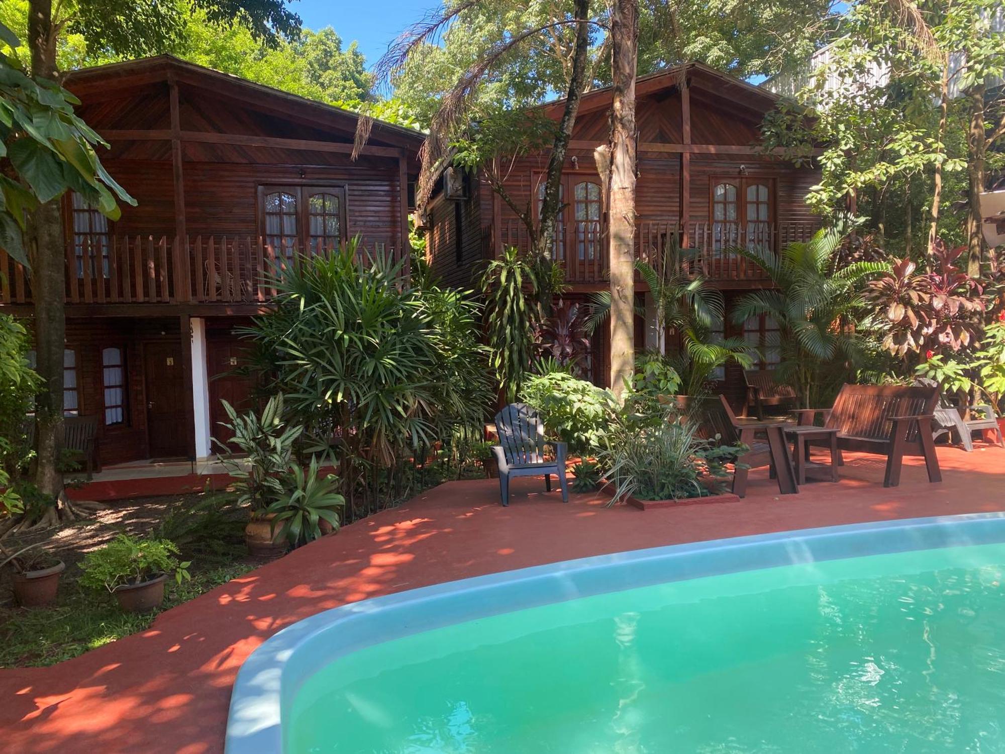 El Pindo Iguazu Aparthotel Puerto Iguazú Eksteriør bilde